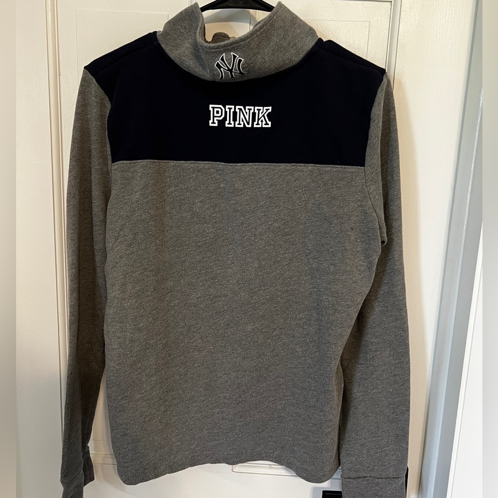 PINK size Medium Yankees Quarter Zip Pullover - Picture 3 of 3